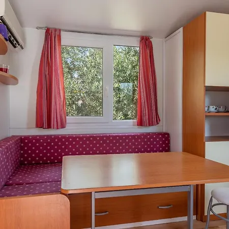 'olive Grove' House-near The مكان تخييم