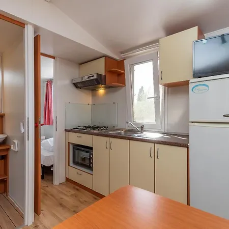 Kamp 'olive Grove' House-near The