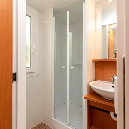 'olive Grove' House-near The